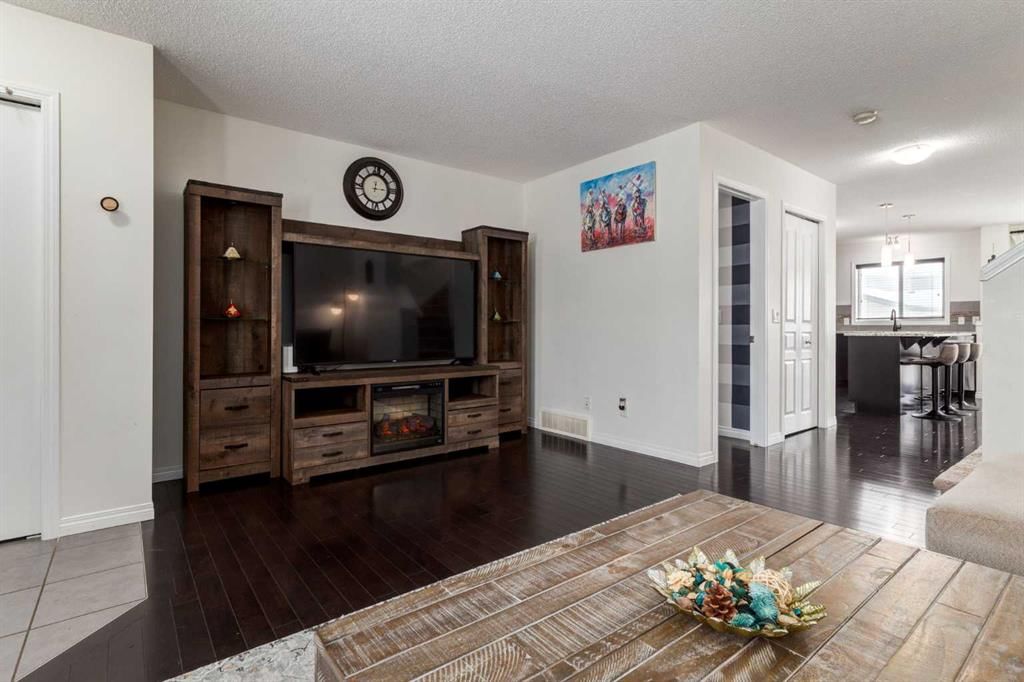 67 Elgin Meadows Park SE, Calgary — photo 5 of 26