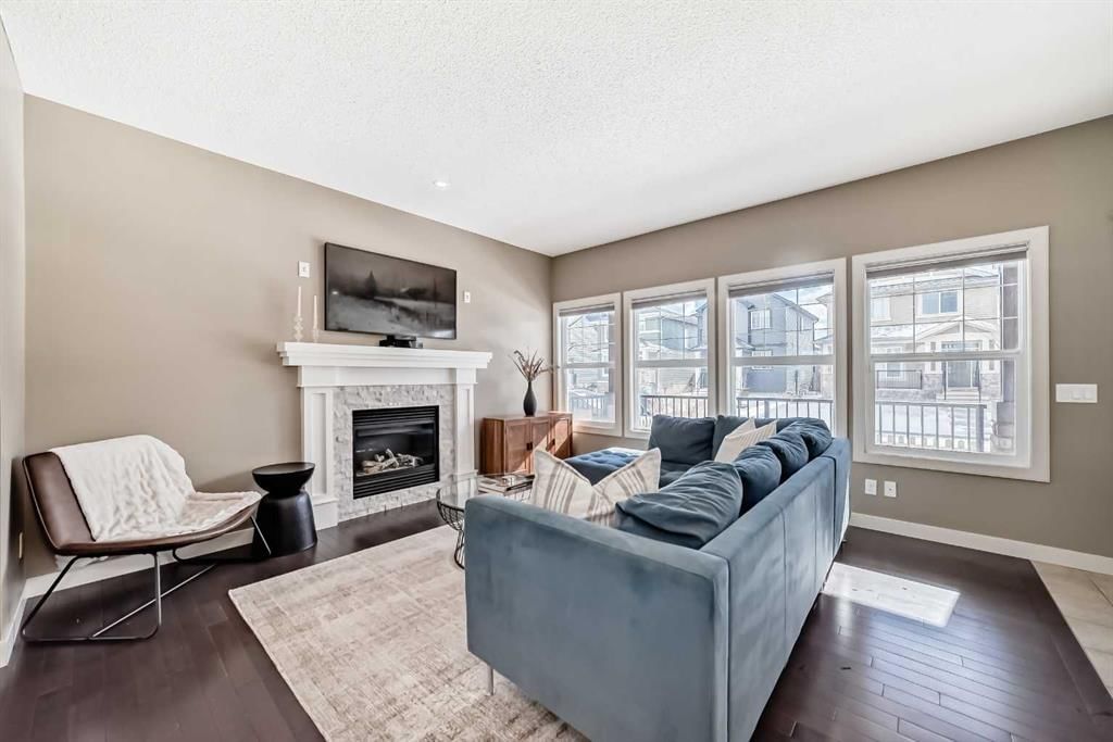 90 Evanspark Road NW, Calgary — photo 4 of 43