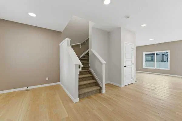 213 Bayview Park SW, Airdrie — photo 5 of 36