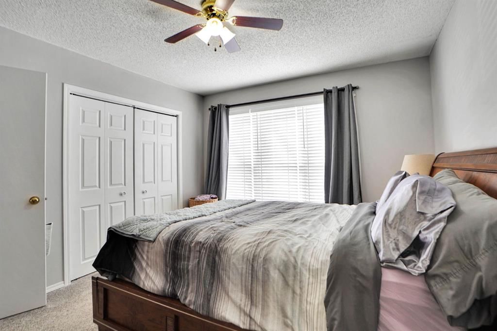 94 Inverness Park SE, Calgary — photo 2 of 32