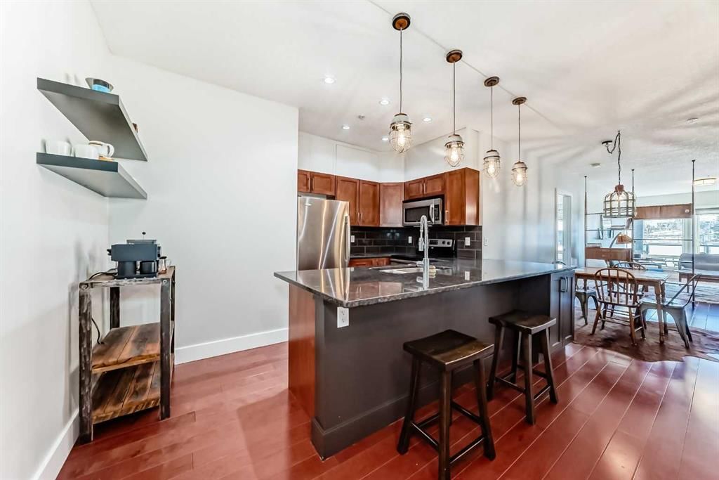 304, 1899 45 Street NW, Calgary — photo 5 of 26