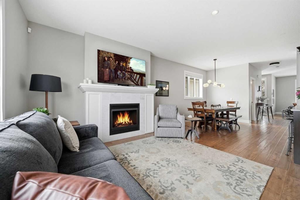 1626B 41 Street SW, Calgary — photo 5 of 37