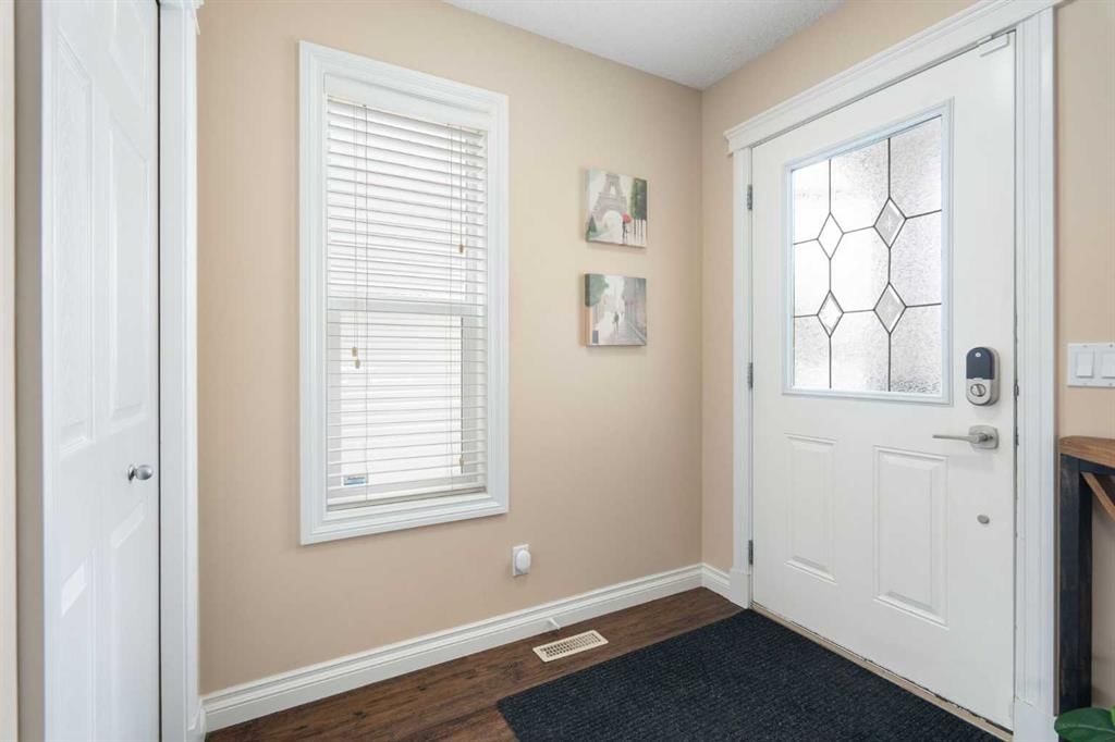 23 Everwoods Green SW, Calgary — photo 3 of 39