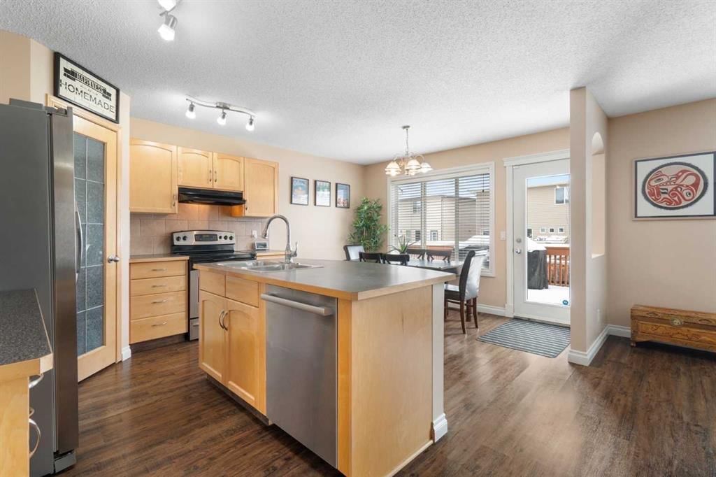 23 Everwoods Green SW, Calgary — photo 4 of 39