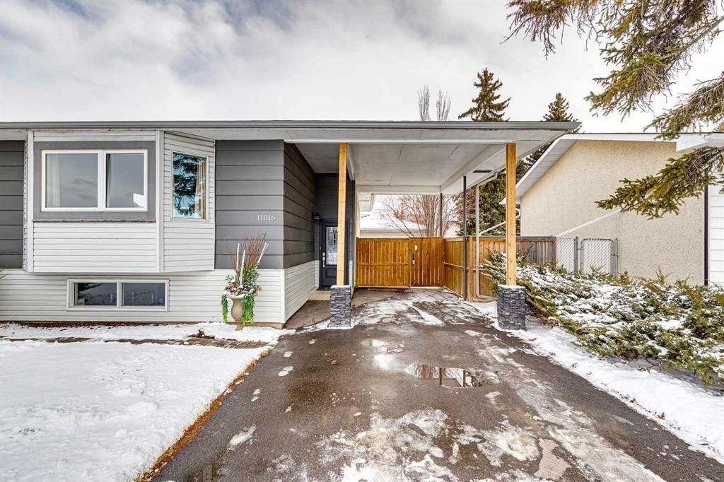 11016 Braton Place SW, Calgary — photo 2 of 45