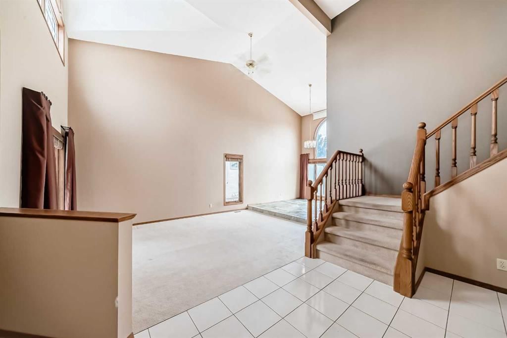 27 Suncanyon Park SE, Calgary — photo 4 of 50