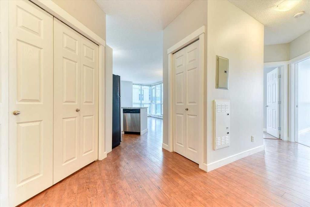 602, 325 3 Street SE, Calgary — photo 4 of 35