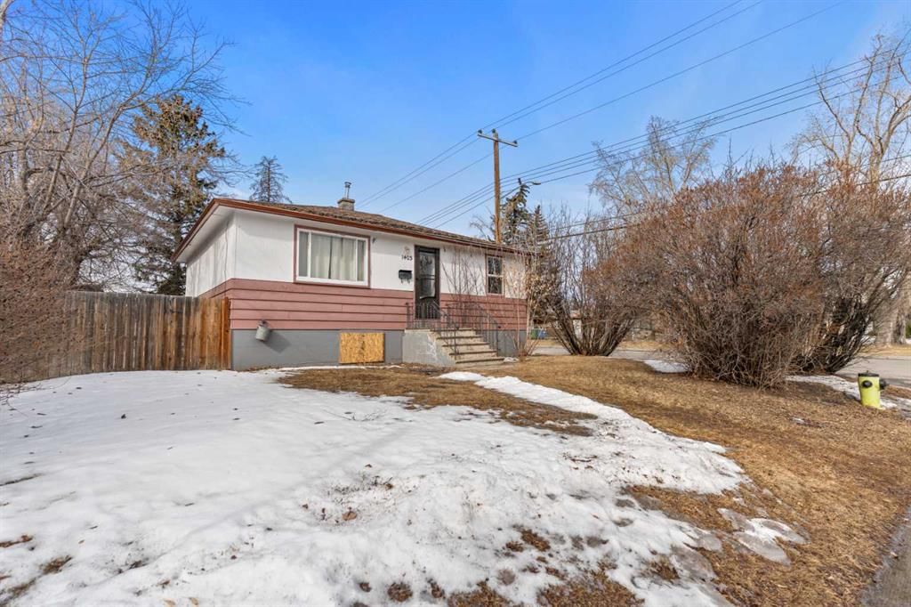 1403 43 Street SW, Calgary — photo 3 of 18