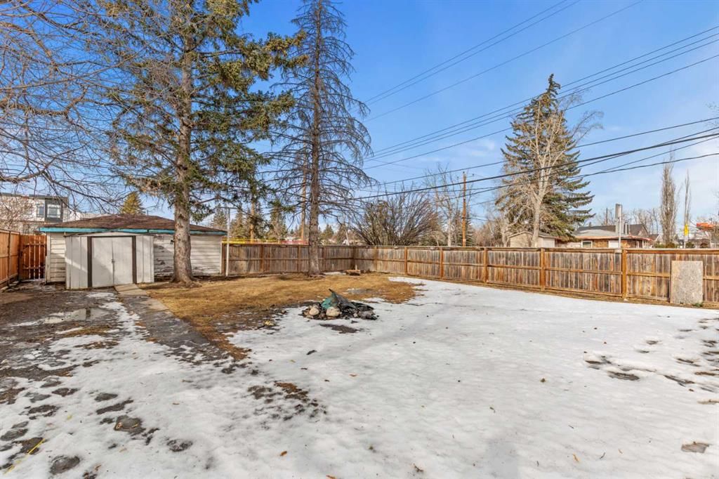 1403 43 Street SW, Calgary — photo 5 of 18