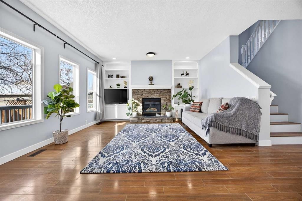 162 Prestwick Landing SE, Calgary — photo 2 of 33
