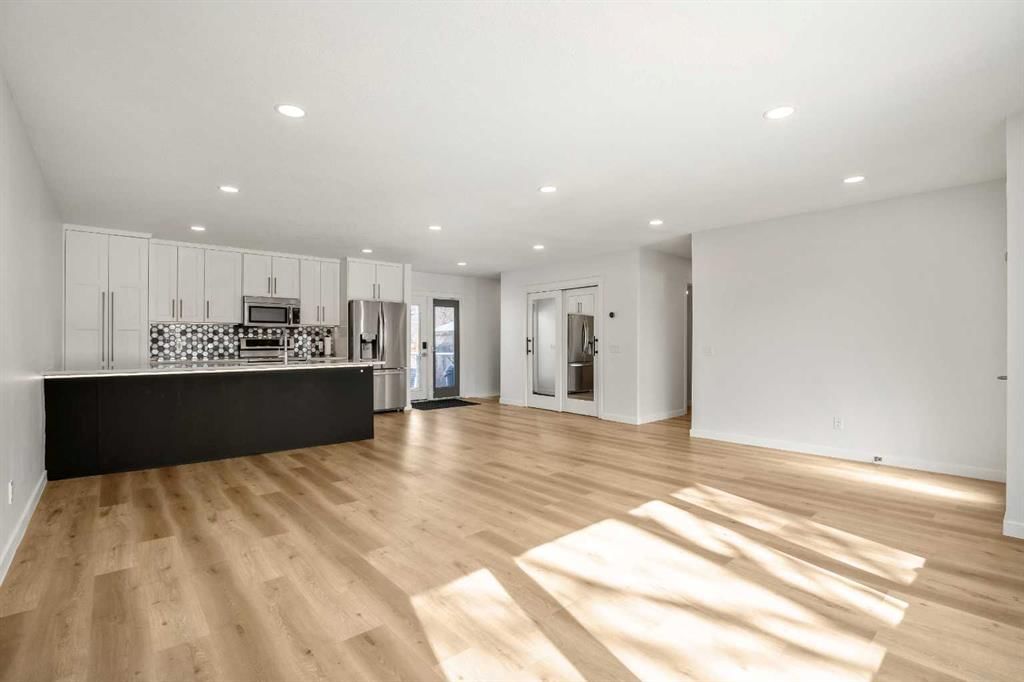 636 Arlington Drive SE, Calgary — photo 2 of 40