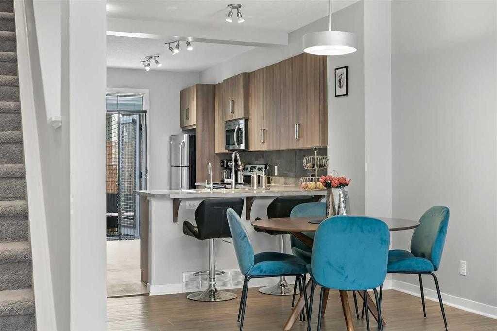 37 New Brighton Point SE, Calgary — photo 4 of 37