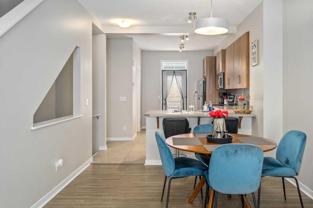 37 New Brighton Point SE, Calgary — photo 5 of 37