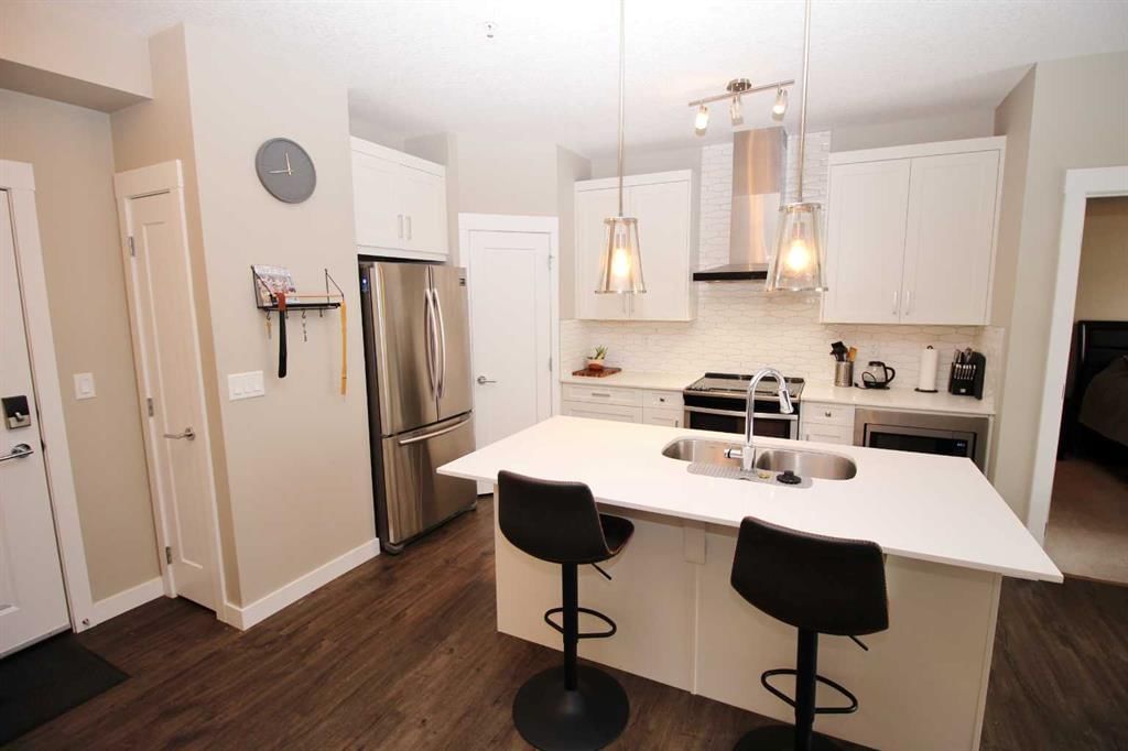 211, 200 Auburn Meadows Common SE, Calgary — photo 3 of 24