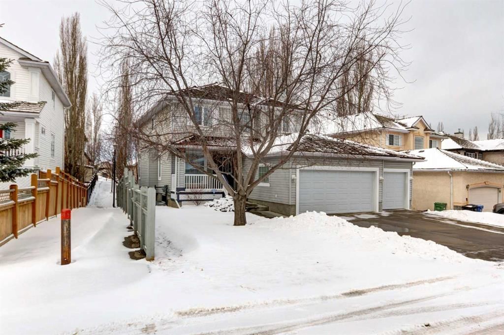 33 Mt Douglas Close SE, Calgary — photo 3 of 43