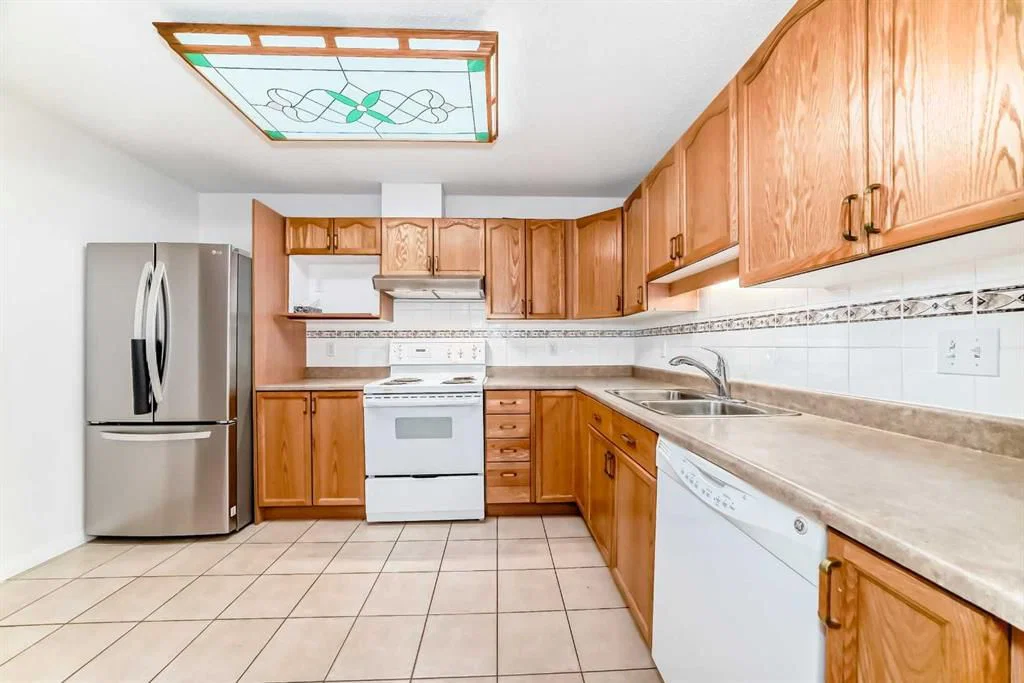3202 Sienna Park Green SW, Calgary — photo 4 of 48