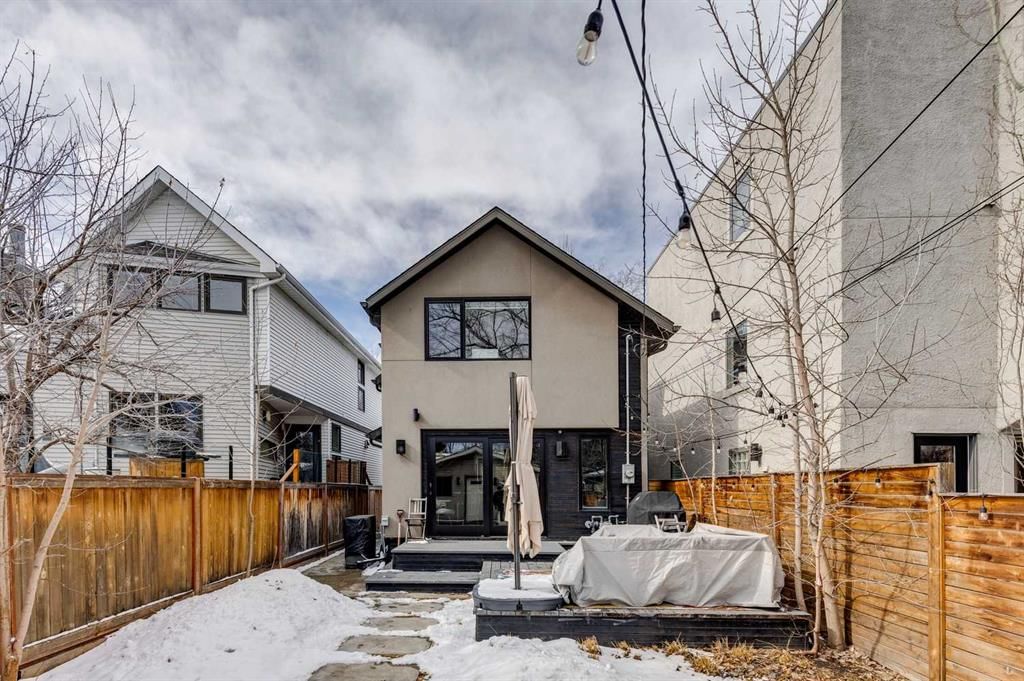 3022 5 Street SW, Calgary — photo 5 of 5