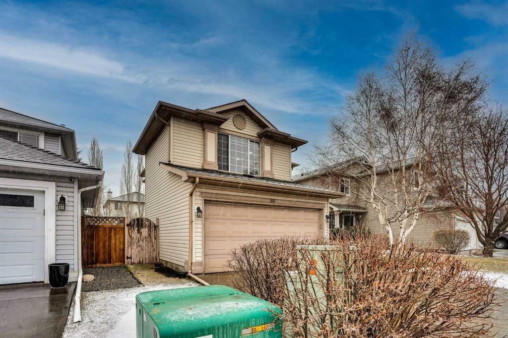 39 Douglasview Road SE, Calgary — photo 2 of 50