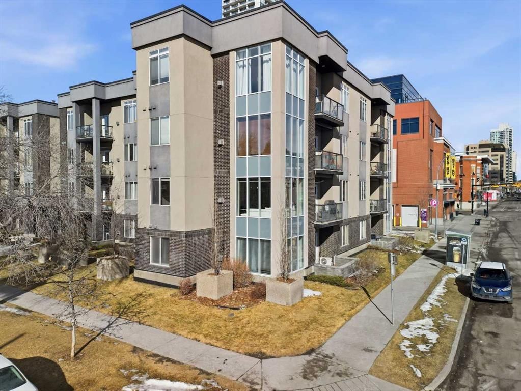 206, 910 18 Avenue SW, Calgary — main listing photo