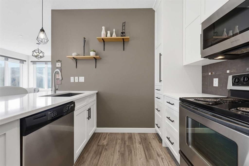 206, 910 18 Avenue SW, Calgary — photo 4 of 38
