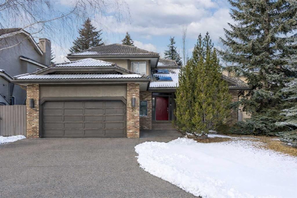 30 Oakmount Court SW, Calgary — main listing photo