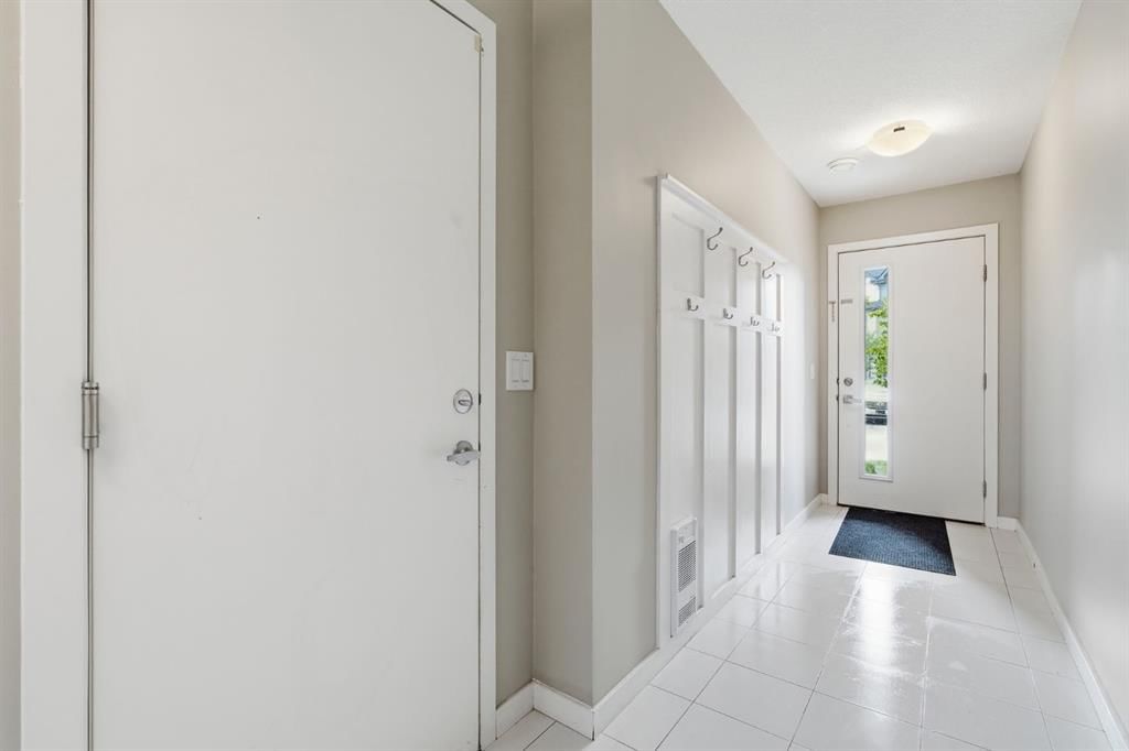 50 Copperstone Common SE, Calgary — photo 3 of 29