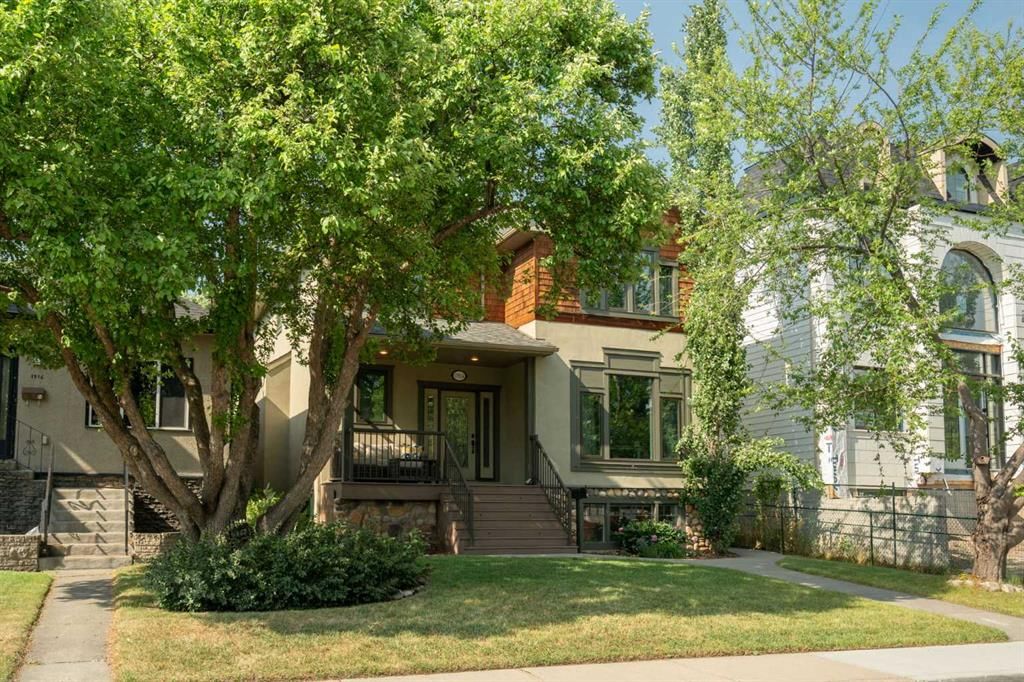 1914 Broadview Road NW, Calgary — photo 2 of 41