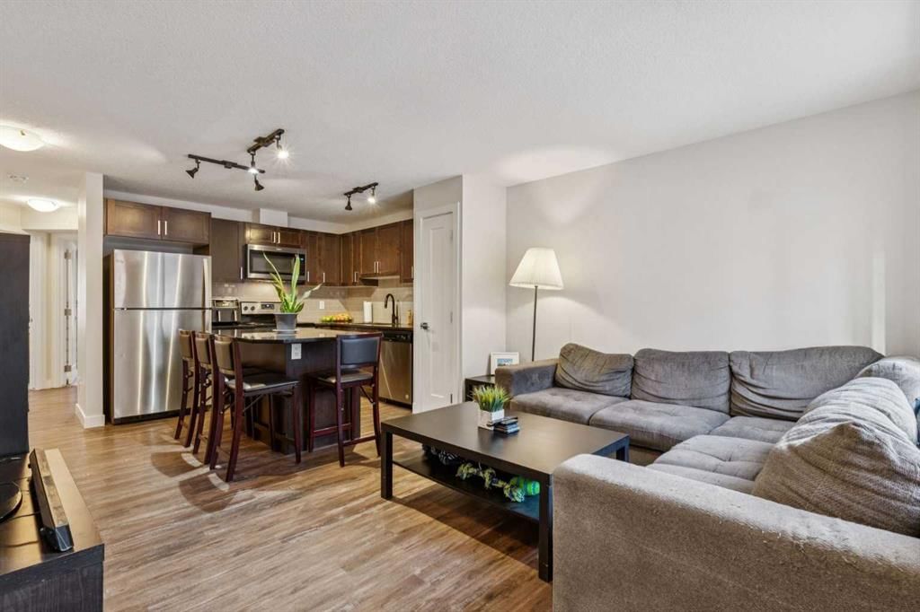 99 Sage Bluff Circle NW, Calgary — photo 5 of 34