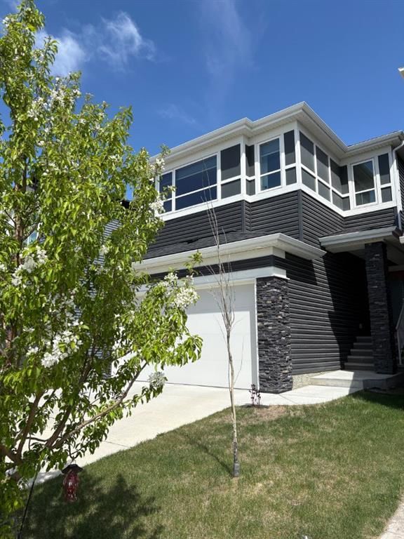 98 Lucas Crescent NW, Calgary — photo 4 of 49