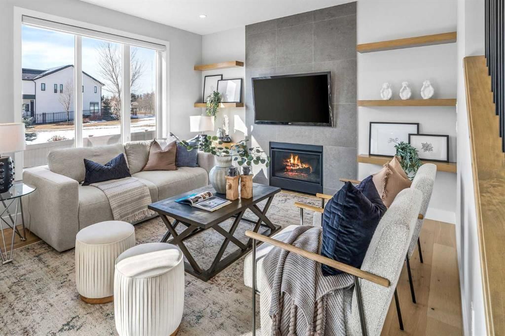 27 West Grove Place SW, Calgary — photo 3 of 50
