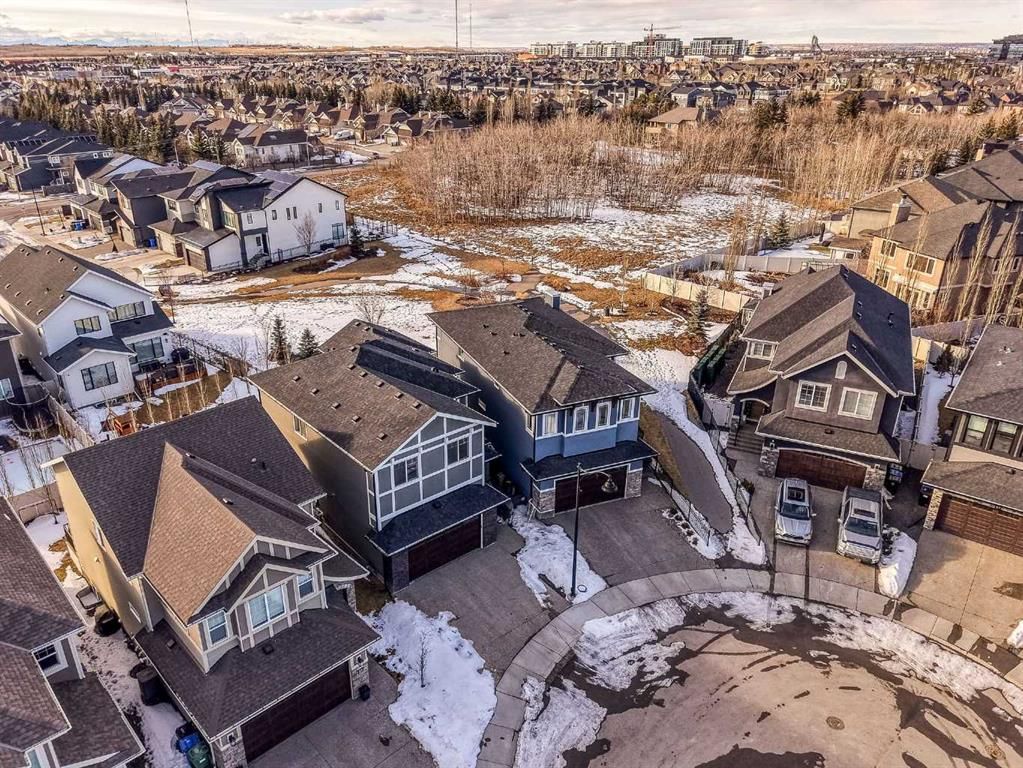 27 West Grove Place SW, Calgary — photo 4 of 50