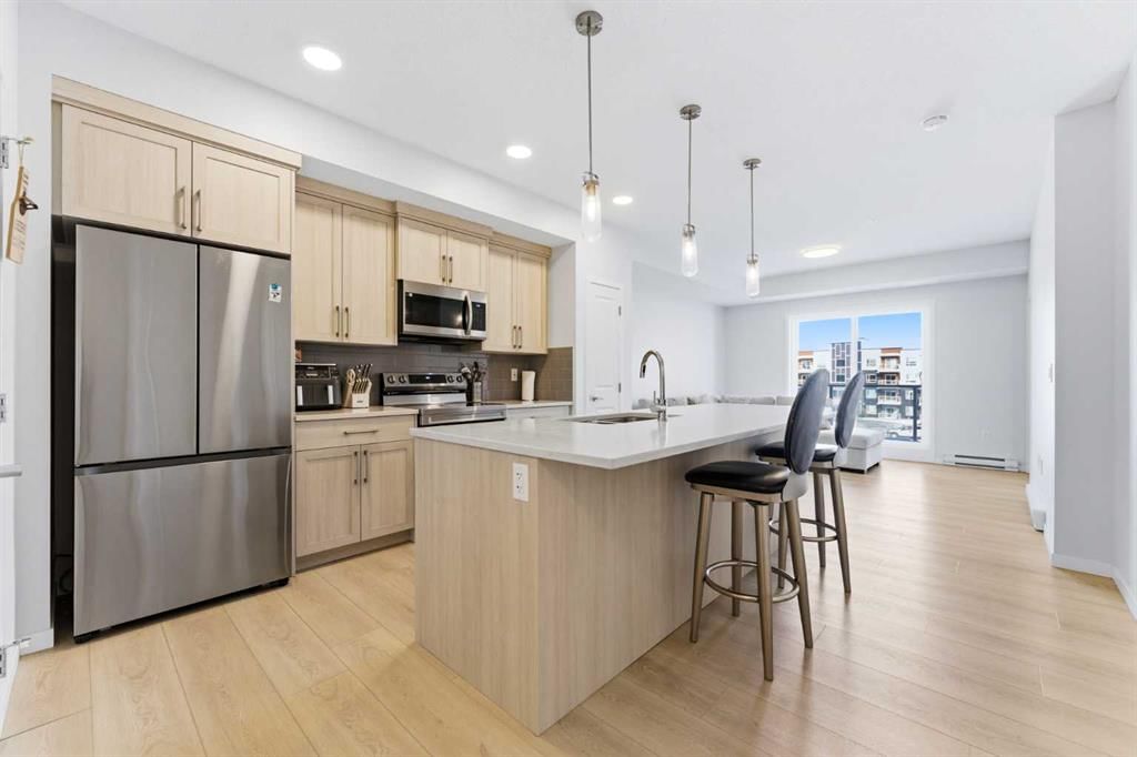 4318, 550 Belmont Street SW, Calgary — photo 4 of 21