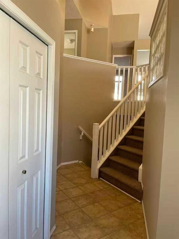 170 Citadel Gardens NW, Calgary — photo 4 of 47