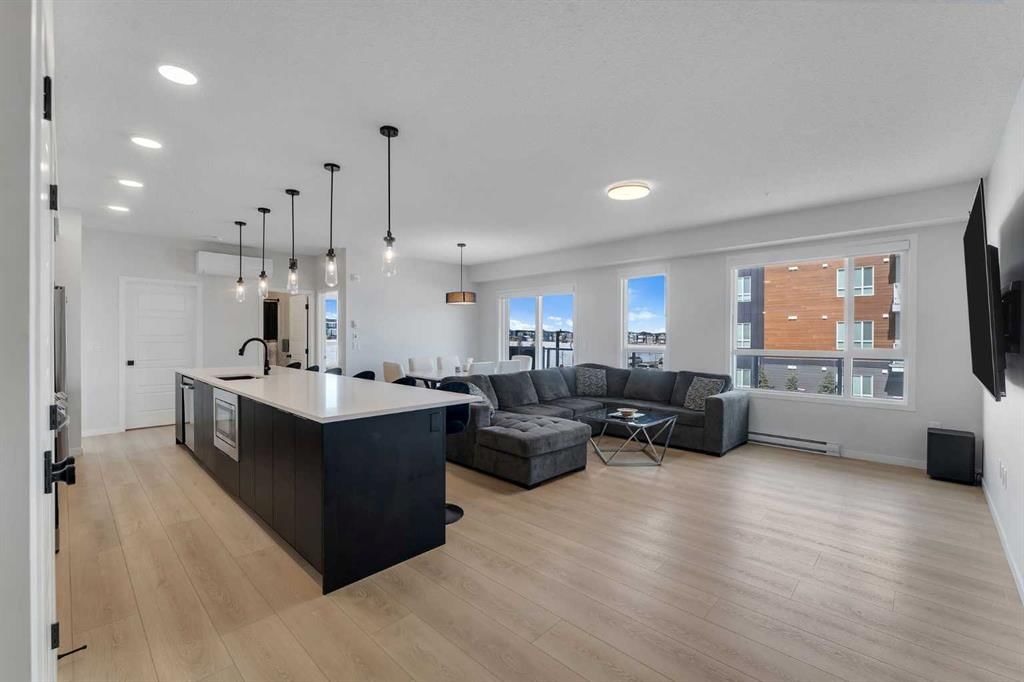 4204, 550 Belmont Street SW, Calgary — photo 2 of 36