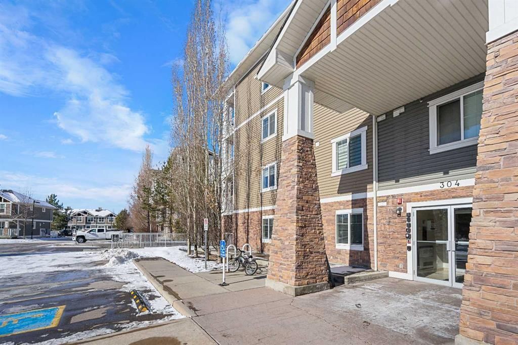 202, 304 Cranberry Park SE, Calgary — photo 3 of 30
