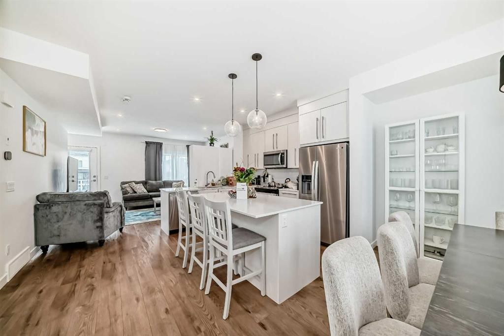 604, 280 Chelsea Road, Chestermere — photo 5 of 33