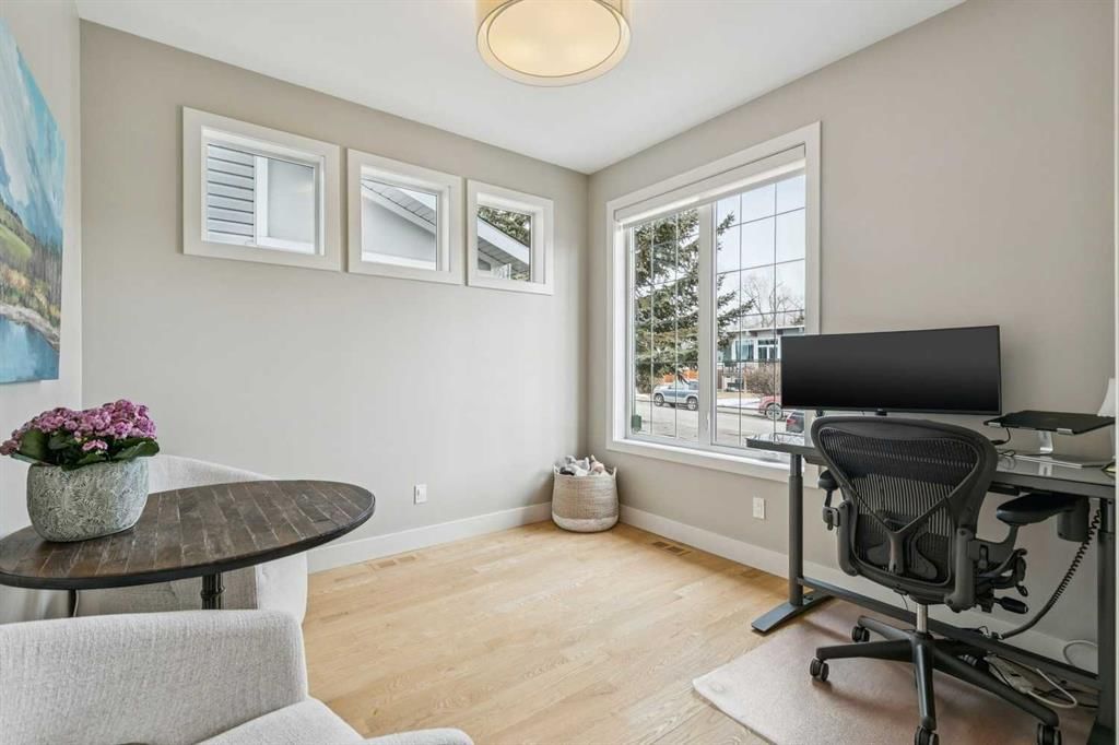 2607 32 Street SW, Calgary — photo 3 of 47