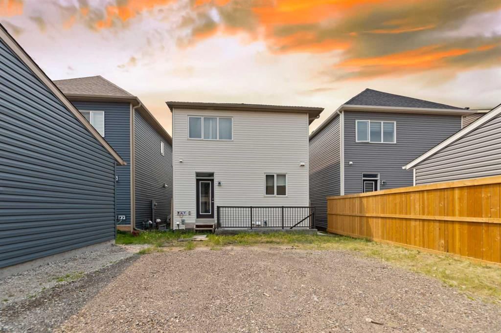 124 Cityspring Way NE, Calgary — photo 3 of 31