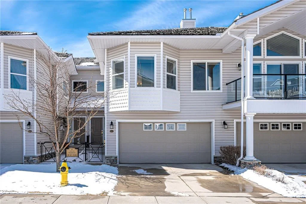 144 ROCKY VISTA Terrace NW, Calgary — photo 2 of 39
