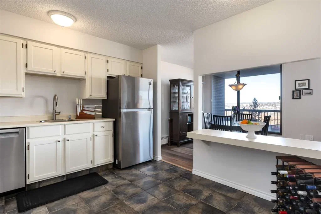605, 80 Point Mckay Crescent NW, Calgary — photo 5 of 28