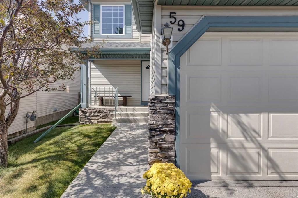 59 Tuscarora Crescent NW, Calgary — photo 2 of 45