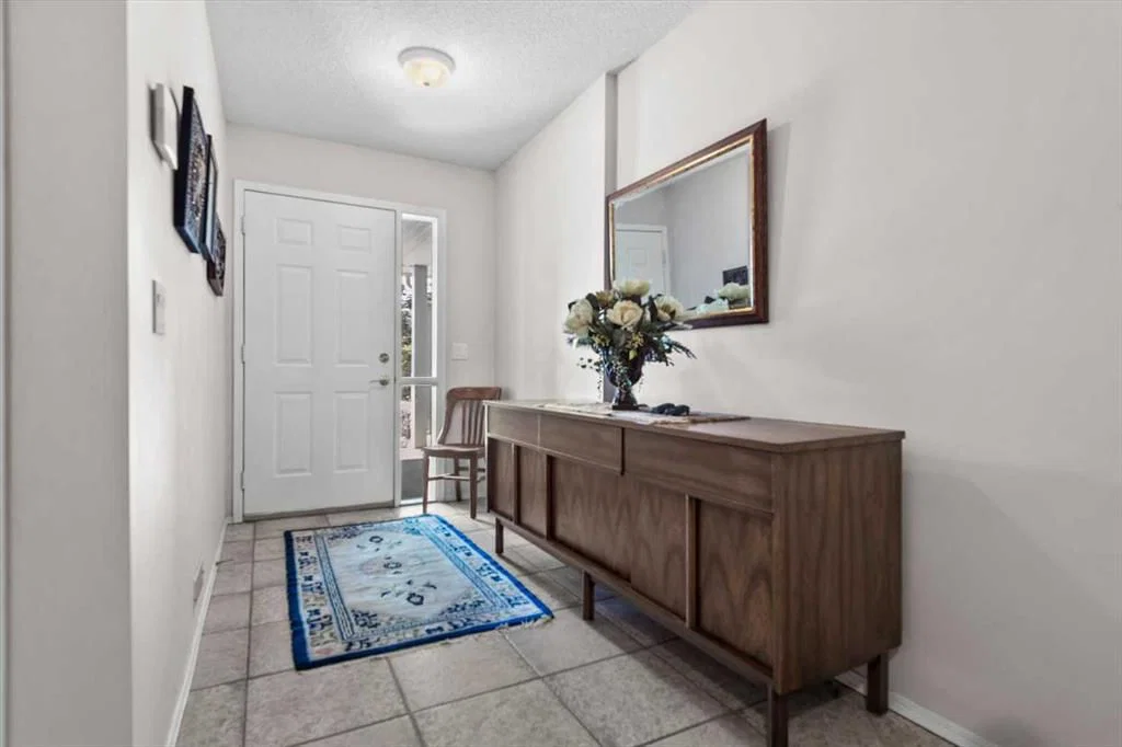180 Valley Ridge Heights NW, Calgary — photo 2 of 44
