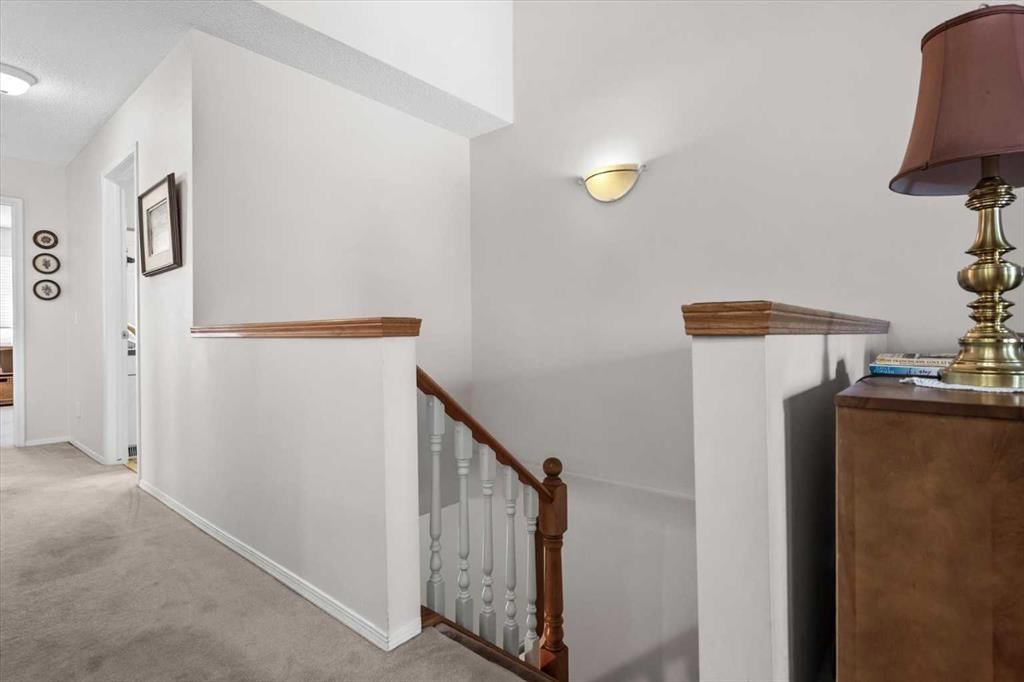 180 Valley Ridge Heights NW, Calgary — photo 4 of 44