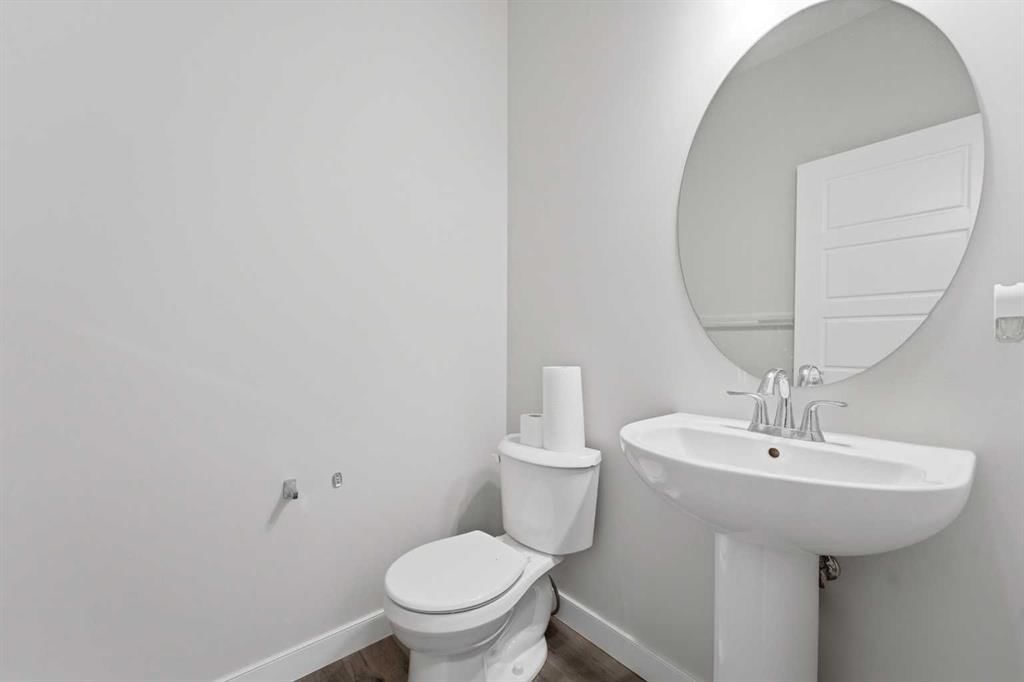 30 Belmont Crescent SW, Calgary — photo 5 of 50