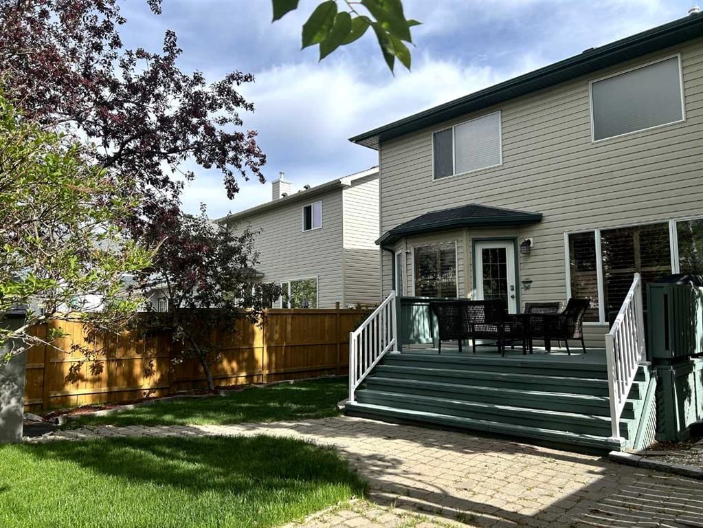 182 Harvest Creek Close NE, Calgary — photo 2 of 34