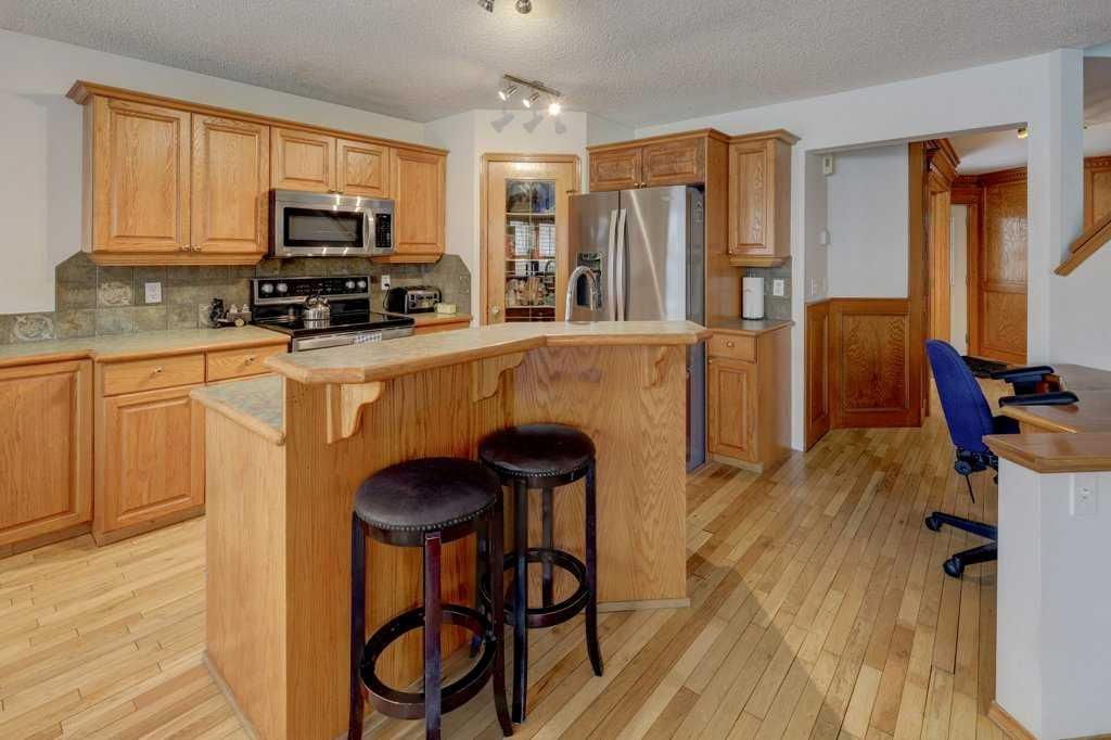 182 Harvest Creek Close NE, Calgary — photo 5 of 34