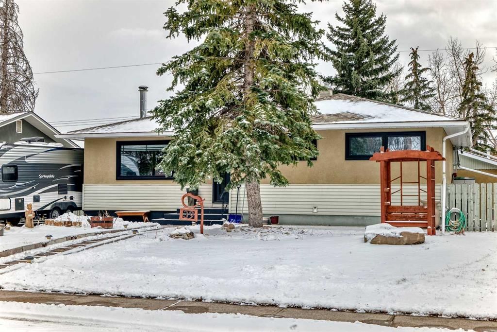39 Winchester Crescent SW, Calgary — photo 2 of 36