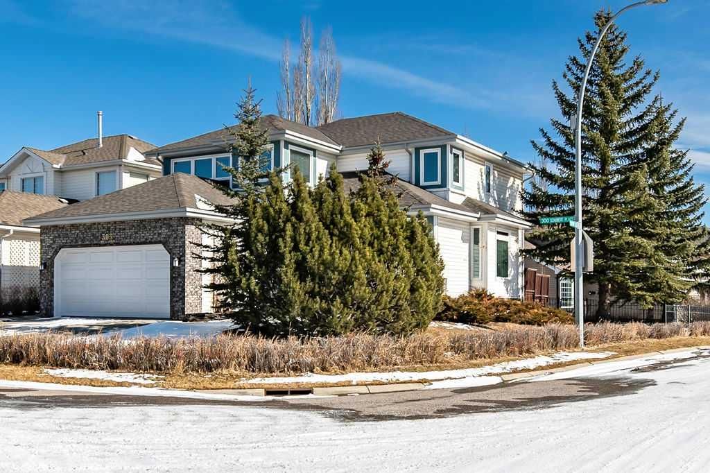 303 Schubert Place NW, Calgary — photo 2 of 46