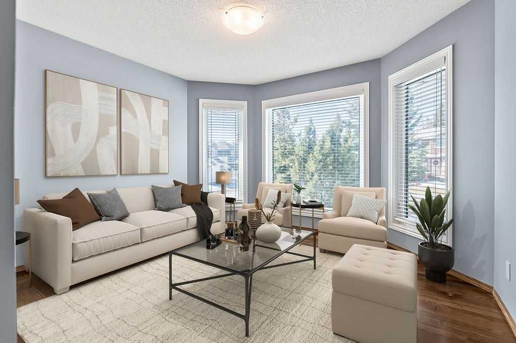 303 Schubert Place NW, Calgary — photo 5 of 46