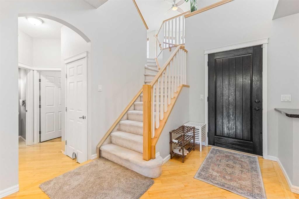 11 Simcoe Crescent SW, Calgary — photo 5 of 45